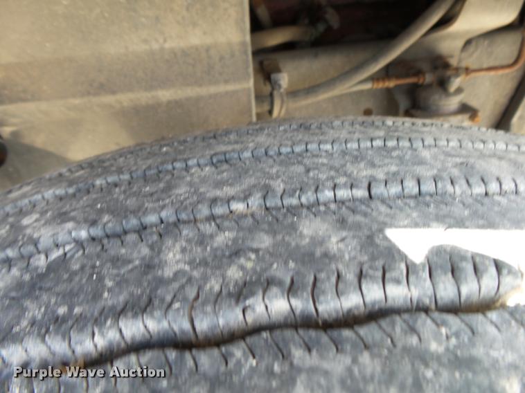 image for item K1143 2007 International 9400i semi truck