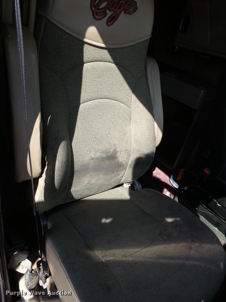 image for item K1143 2007 International 9400i semi truck