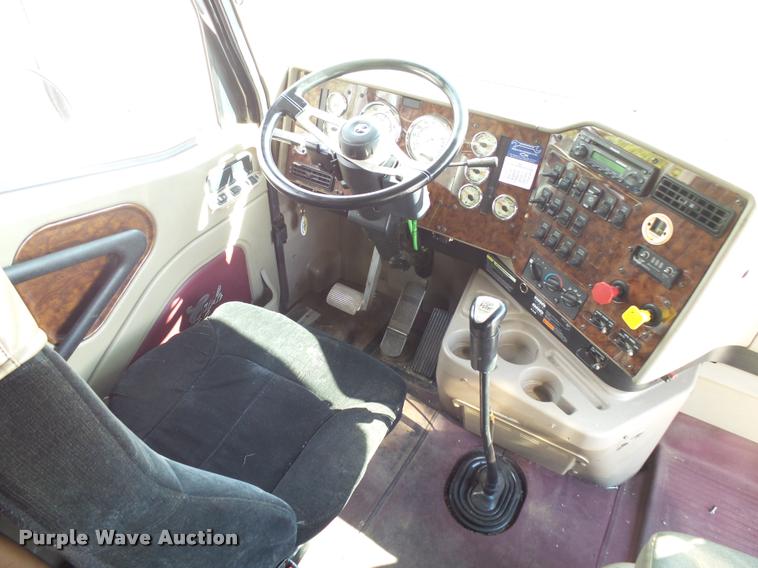 image for item K1143 2007 International 9400i semi truck