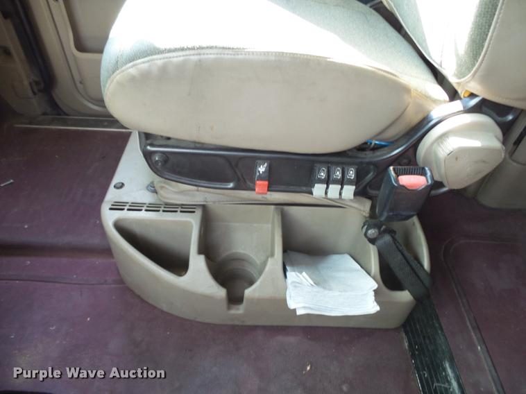 image for item K1143 2007 International 9400i semi truck