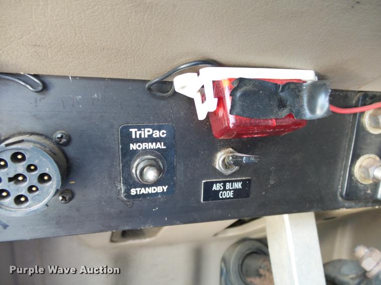 image for item K1143 2007 International 9400i semi truck