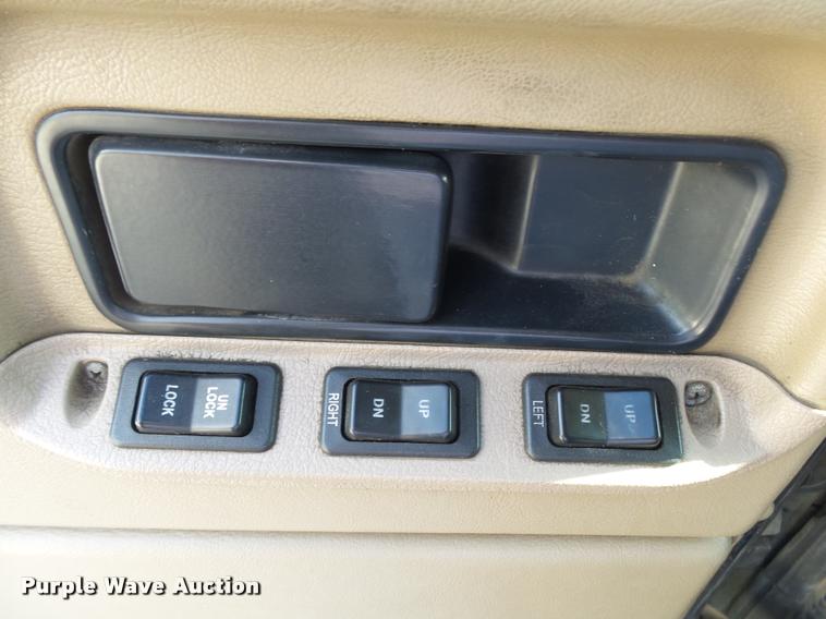 image for item K1143 2007 International 9400i semi truck