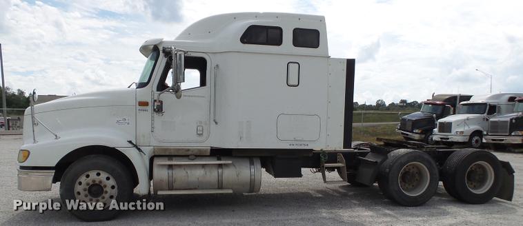 image for item K1144 2007 International 9400i semi truck