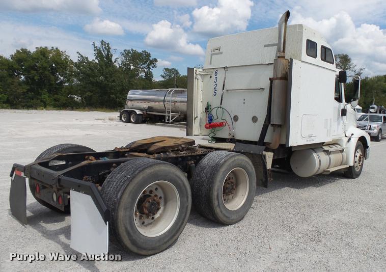 image for item K1144 2007 International 9400i semi truck