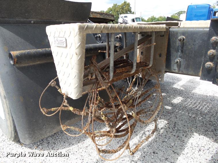 image for item K1144 2007 International 9400i semi truck