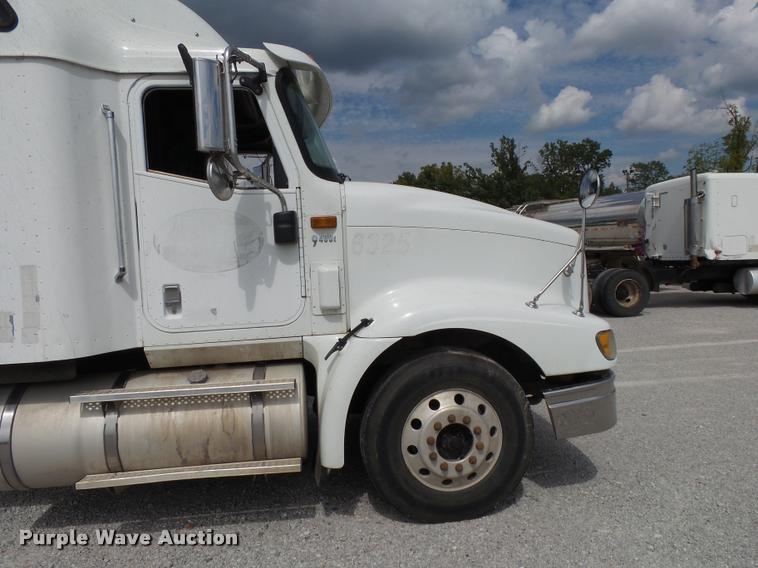image for item K1144 2007 International 9400i semi truck