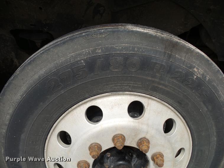 image for item K1144 2007 International 9400i semi truck