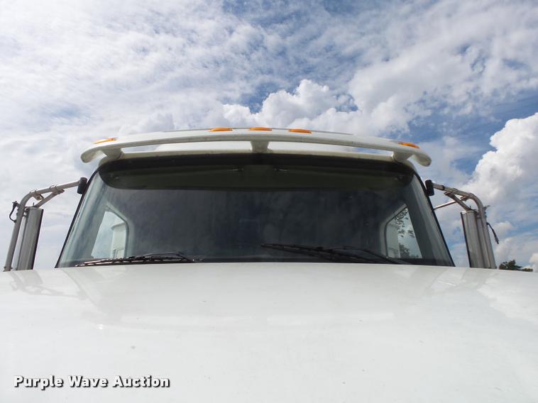 image for item K1144 2007 International 9400i semi truck