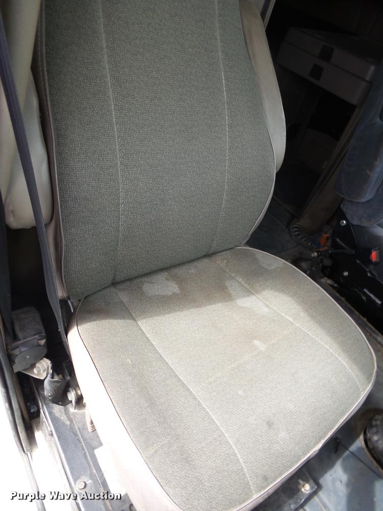 image for item K1144 2007 International 9400i semi truck