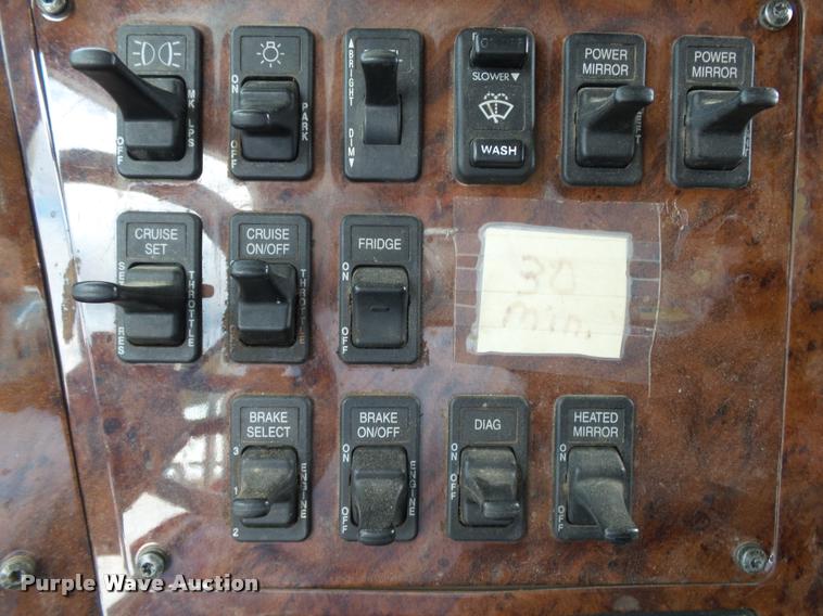 image for item K1144 2007 International 9400i semi truck