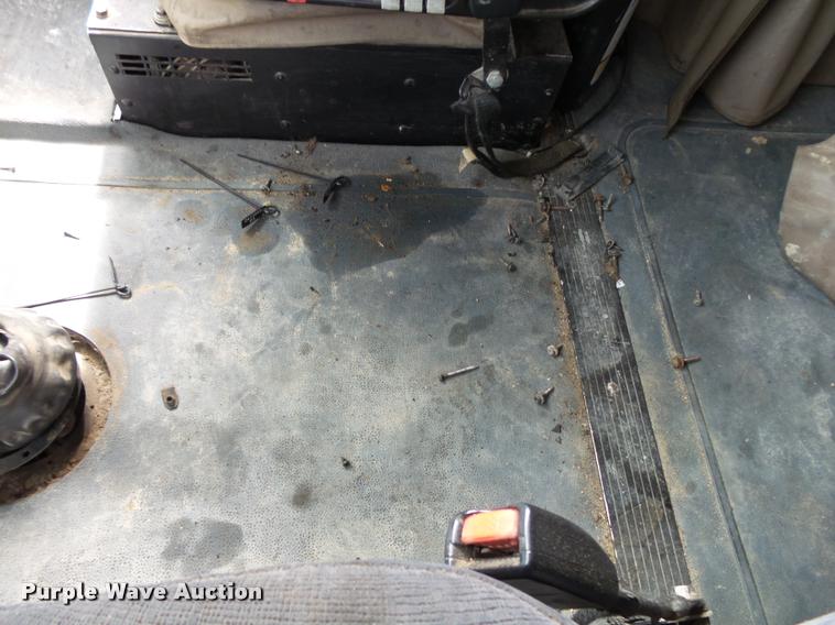 image for item K1144 2007 International 9400i semi truck