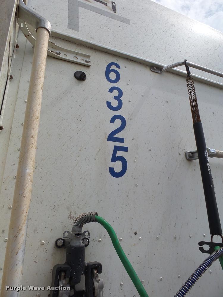 image for item K1144 2007 International 9400i semi truck