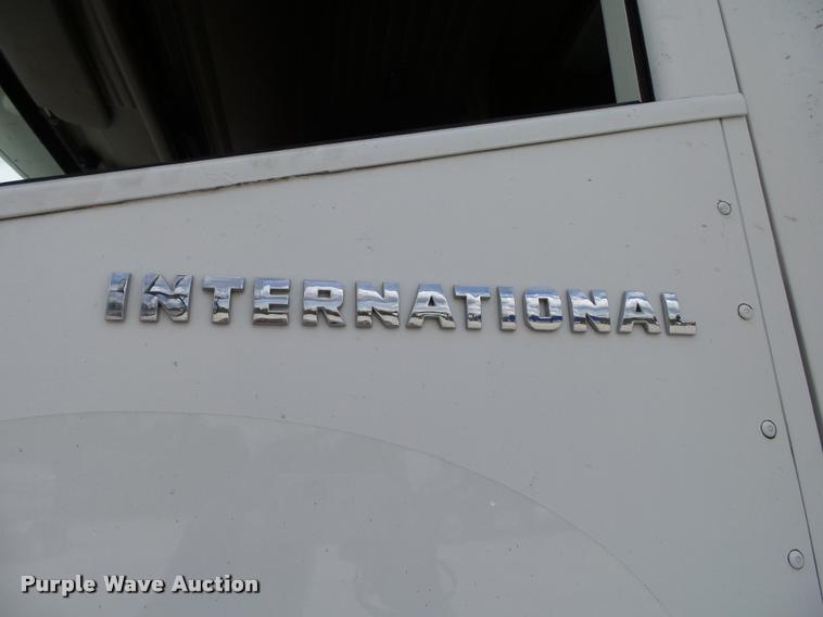 image for item K1144 2007 International 9400i semi truck