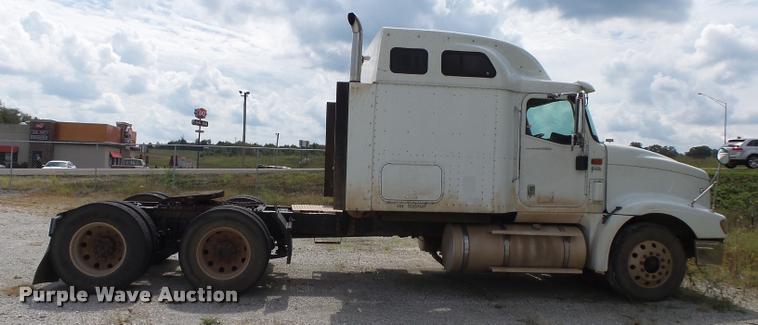 image for item K1145 2007 International 9400i semi truck