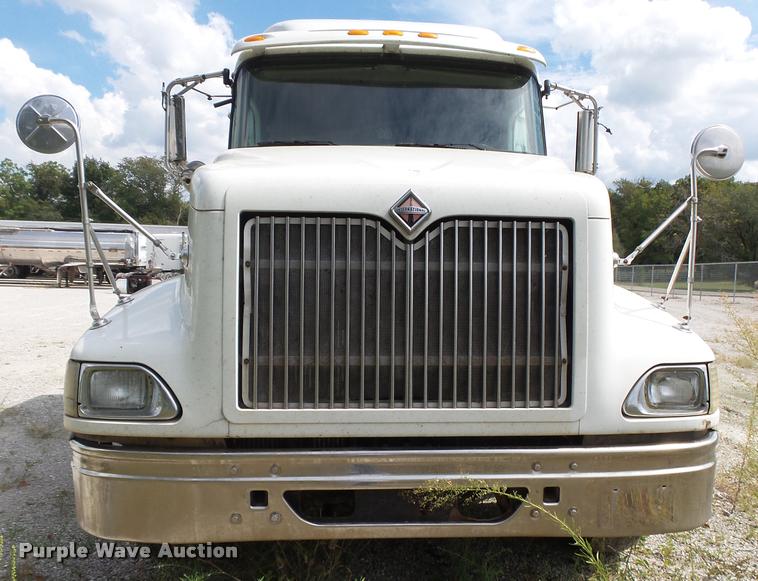 image for item K1145 2007 International 9400i semi truck