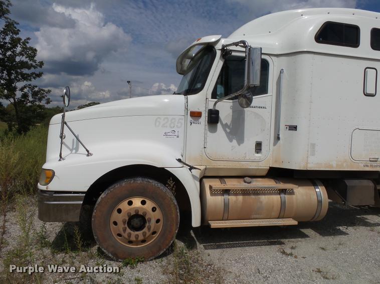 image for item K1145 2007 International 9400i semi truck