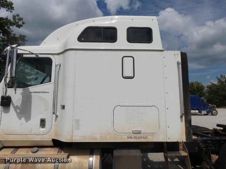 image for item K1145 2007 International 9400i semi truck