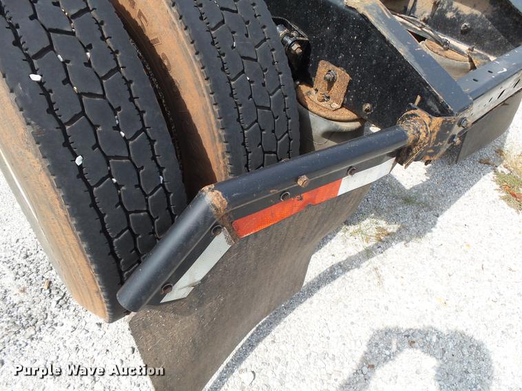 image for item K1145 2007 International 9400i semi truck