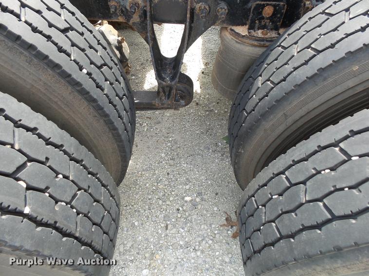 image for item K1145 2007 International 9400i semi truck