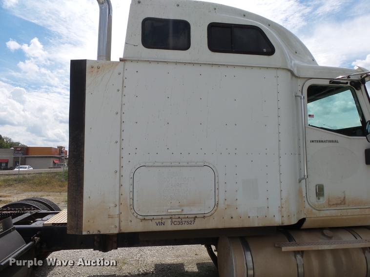 image for item K1145 2007 International 9400i semi truck