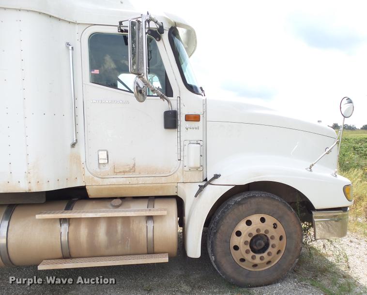 image for item K1145 2007 International 9400i semi truck