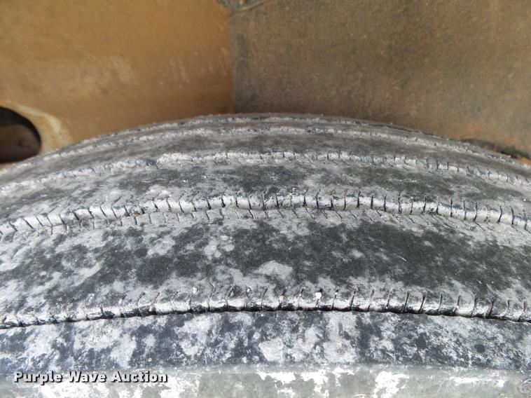 image for item K1145 2007 International 9400i semi truck