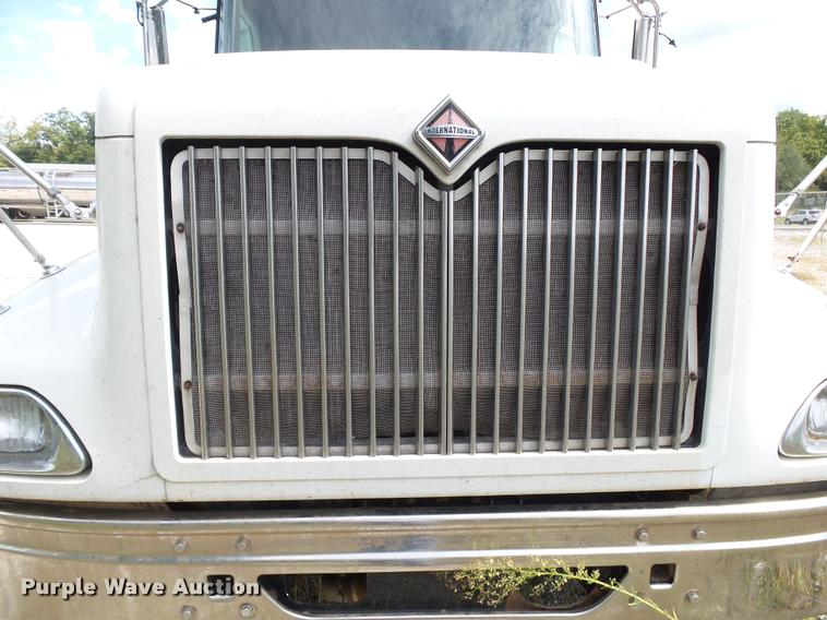 image for item K1145 2007 International 9400i semi truck