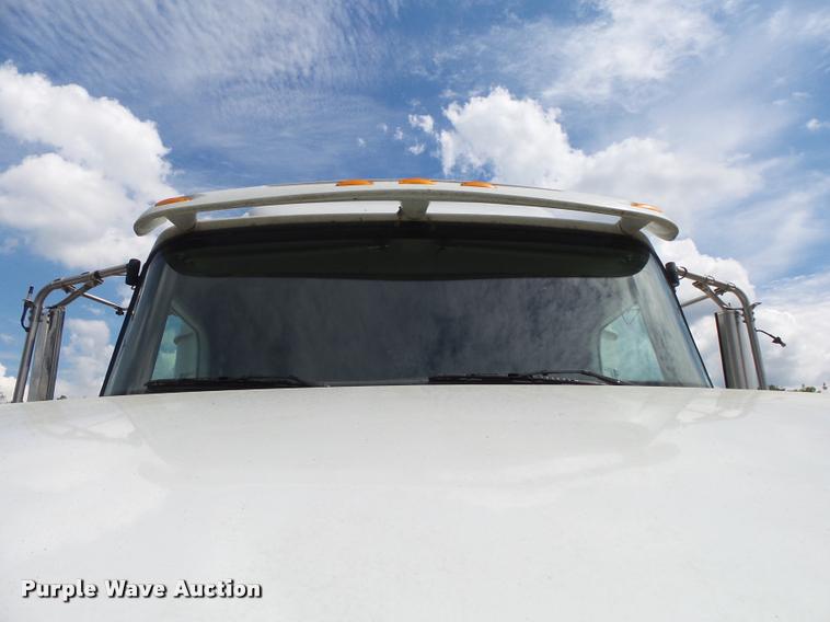 image for item K1145 2007 International 9400i semi truck