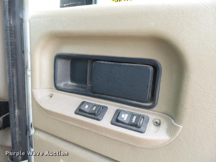 image for item K1145 2007 International 9400i semi truck