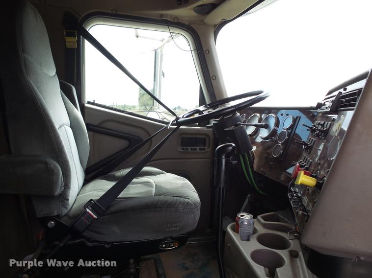 image for item K1145 2007 International 9400i semi truck