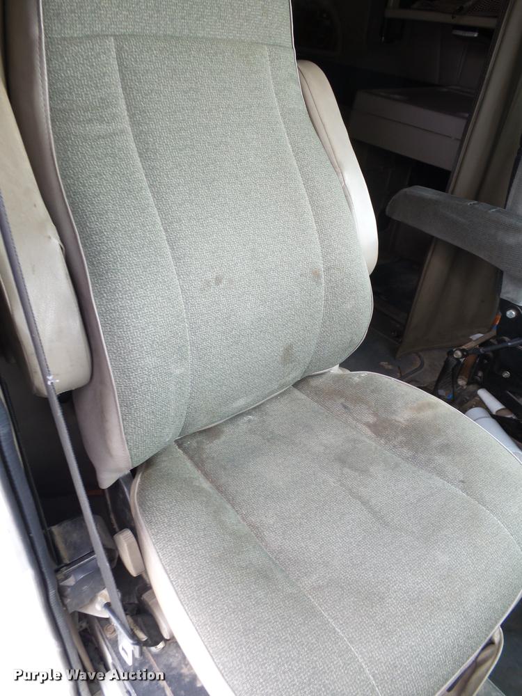 image for item K1145 2007 International 9400i semi truck