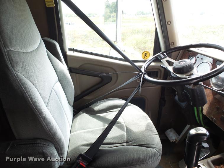 image for item K1145 2007 International 9400i semi truck