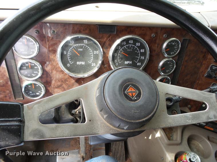image for item K1145 2007 International 9400i semi truck