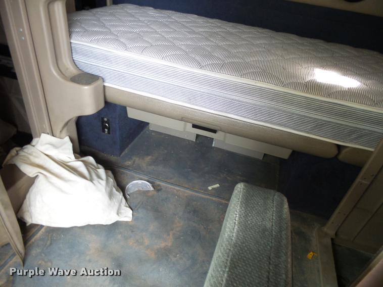 image for item K1145 2007 International 9400i semi truck