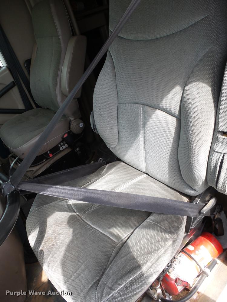 image for item K1145 2007 International 9400i semi truck