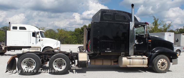image for item K1146 2007 International 9400i semi truck