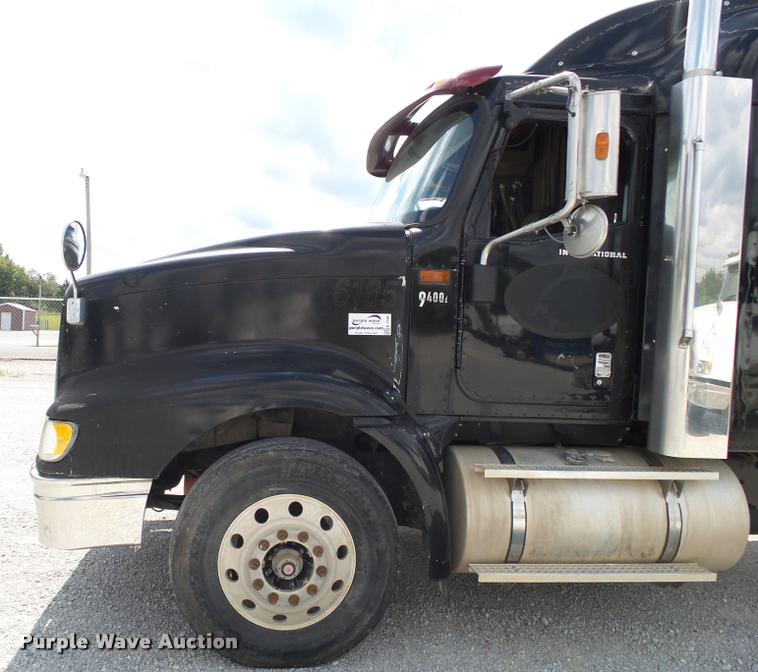 image for item K1146 2007 International 9400i semi truck