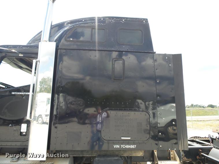 image for item K1146 2007 International 9400i semi truck