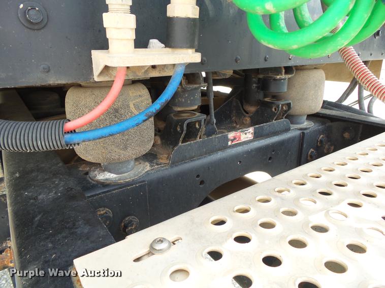 image for item K1146 2007 International 9400i semi truck