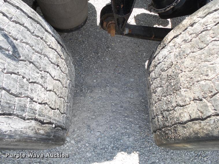 image for item K1146 2007 International 9400i semi truck