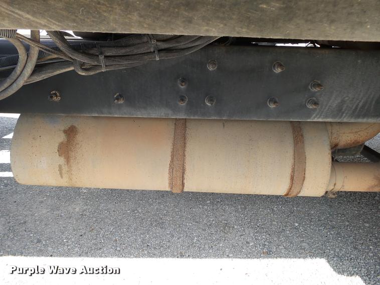 image for item K1146 2007 International 9400i semi truck