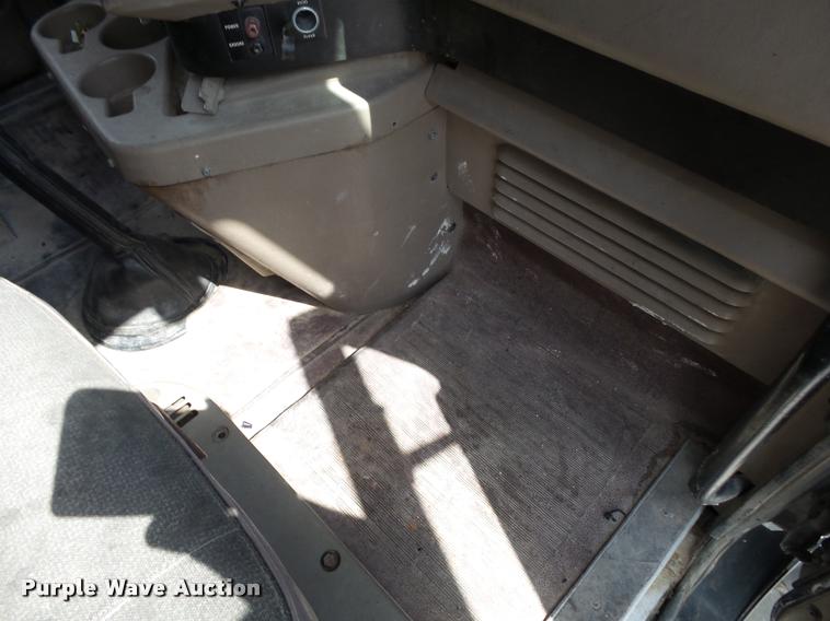 image for item K1146 2007 International 9400i semi truck