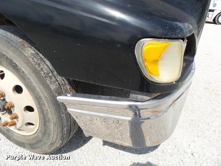 image for item K1146 2007 International 9400i semi truck