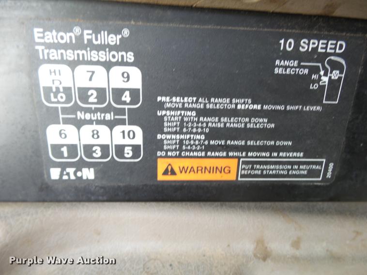 image for item K1146 2007 International 9400i semi truck