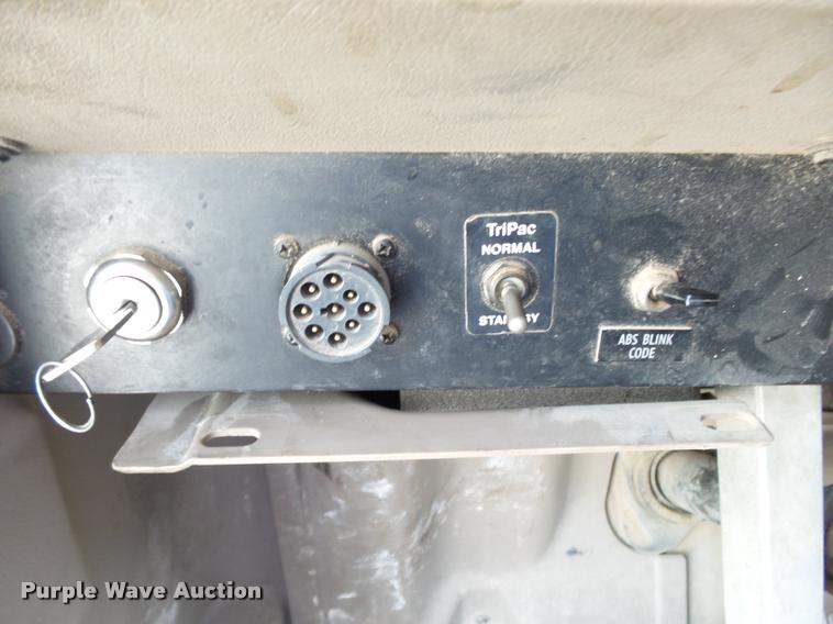 image for item K1146 2007 International 9400i semi truck