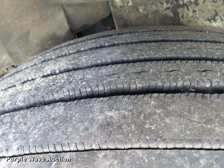 image for item K1147 2006 International 9400i semi truck