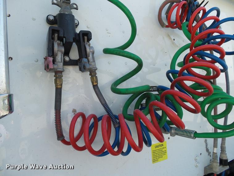 image for item K1147 2006 International 9400i semi truck