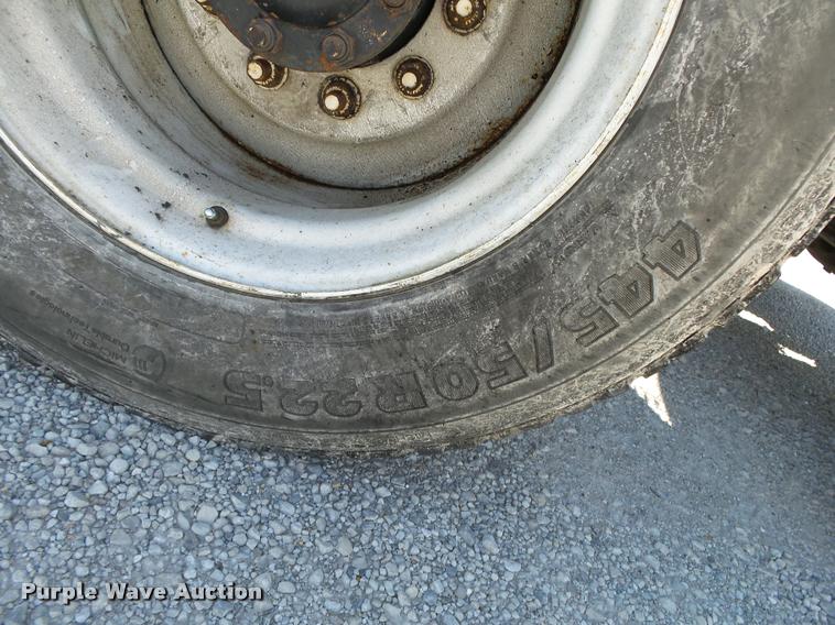 image for item K1147 2006 International 9400i semi truck