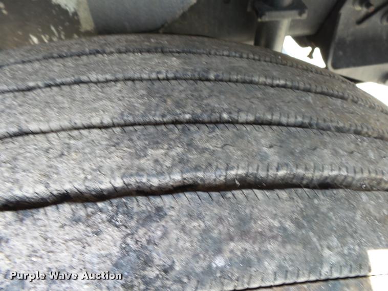 image for item K1147 2006 International 9400i semi truck