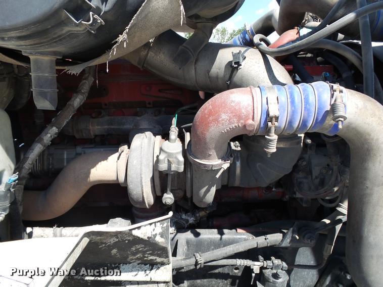 image for item K1147 2006 International 9400i semi truck